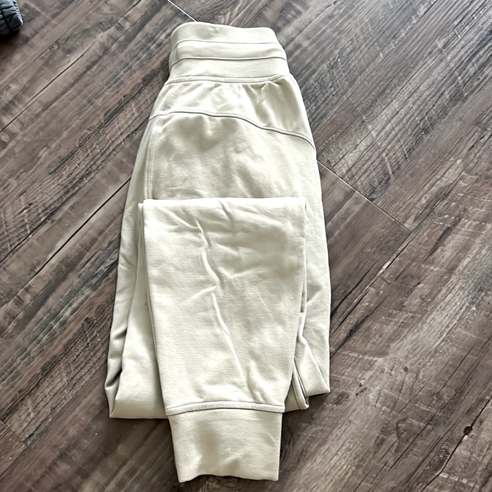 Newer lululemon sweatpants